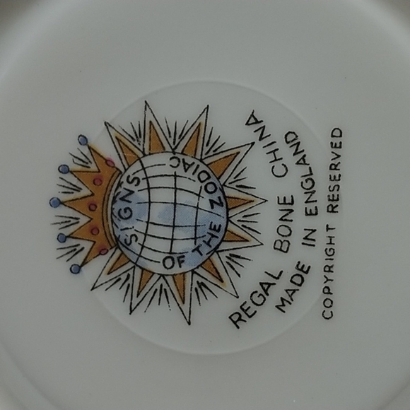Royal Bone China "Signs of the Zodiac" Saucer Made in England - Picture 4 of 7